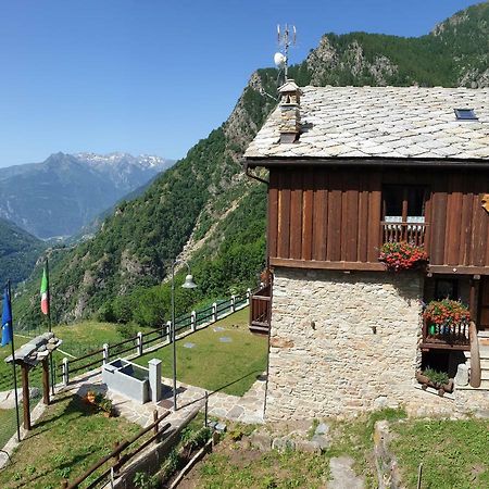 Hotel Le Petit Coeur Fontainemore Exterior foto